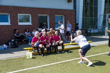 Bild 117 - B-Juniorinnen Pokalfinale SV Henstedt Ulzburg - SG Holstein Sued : 2:0